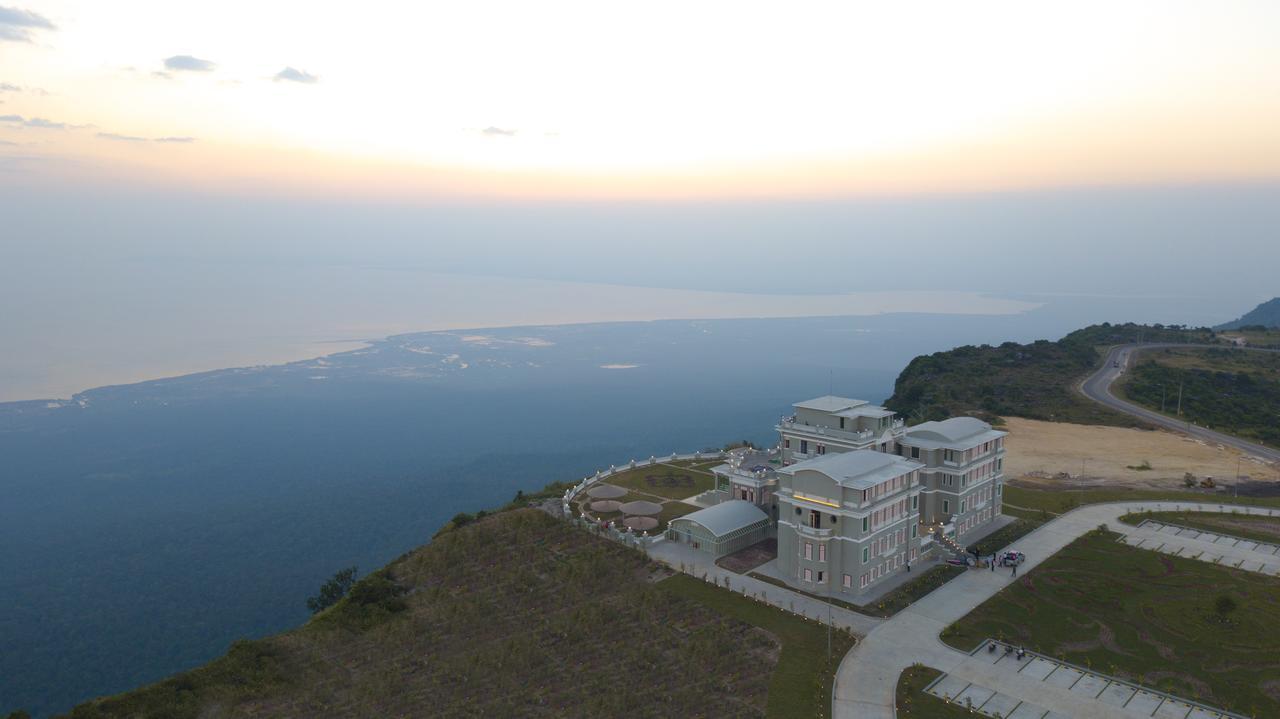 Le Bokor Palace Kampot Eksteriør bilde